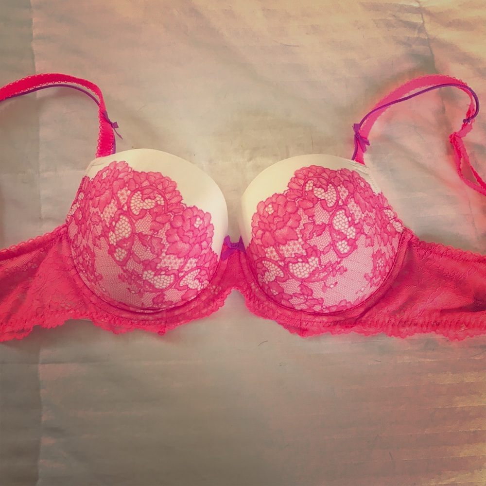 NWT Victoria’s Secret Bra